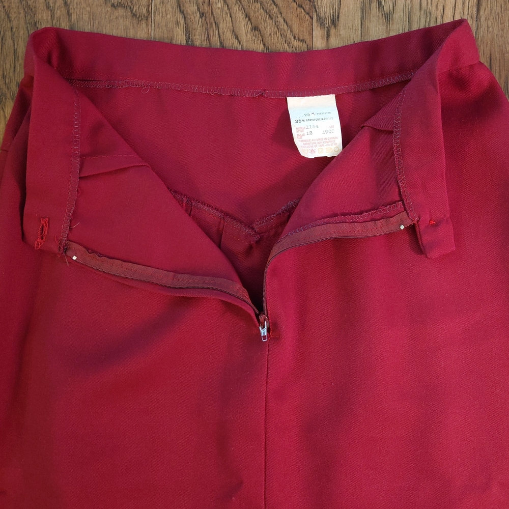 Vintage Maroon Pleated Skirt - Picture 5 of 6